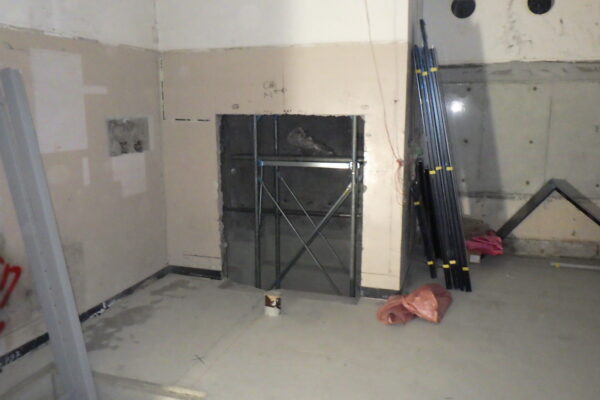 小荷物専用昇降機の新設工事をスムーズに進めるためのポイントと注意点｜小荷物専用昇降機(ダムウェーター).com